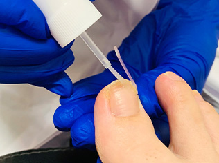 治療中も目立たない